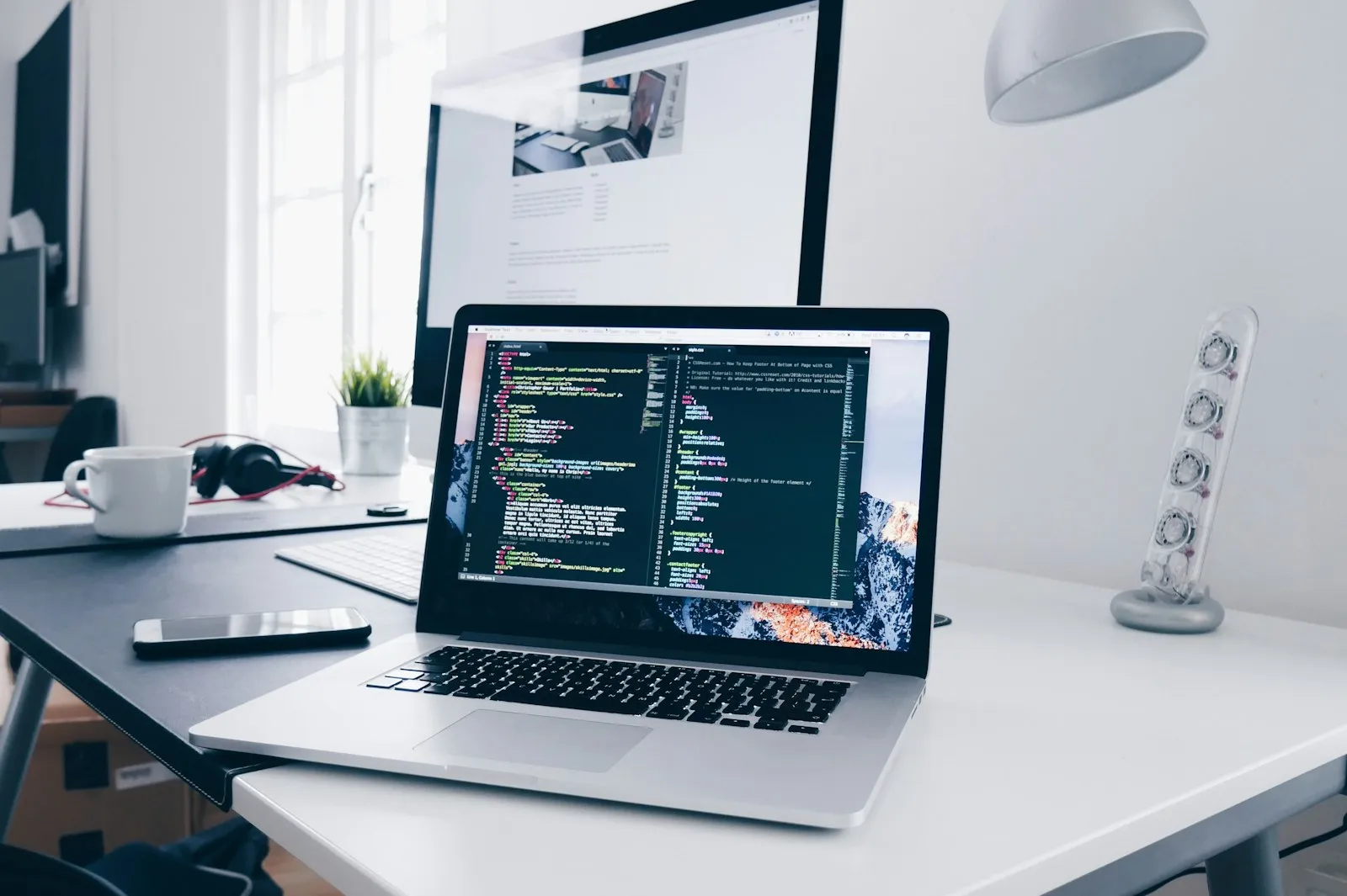 The Scholar's Productivity Suite: Essential Software for the Modern PhD