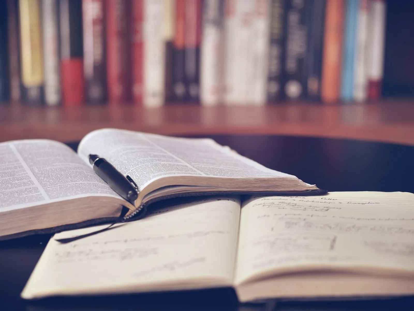 Journal Selection Algorithms: How to Find the Sweet Spot Between Impact and Speed